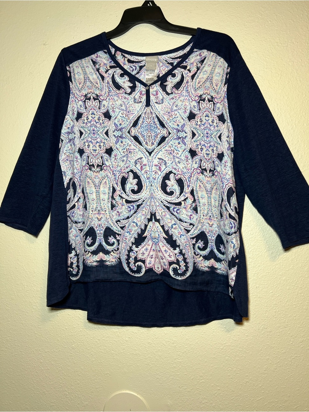 Chicos Linen Blouse Size 3 Navy Blue Mixed Media Pink Paisley Print Womens XL